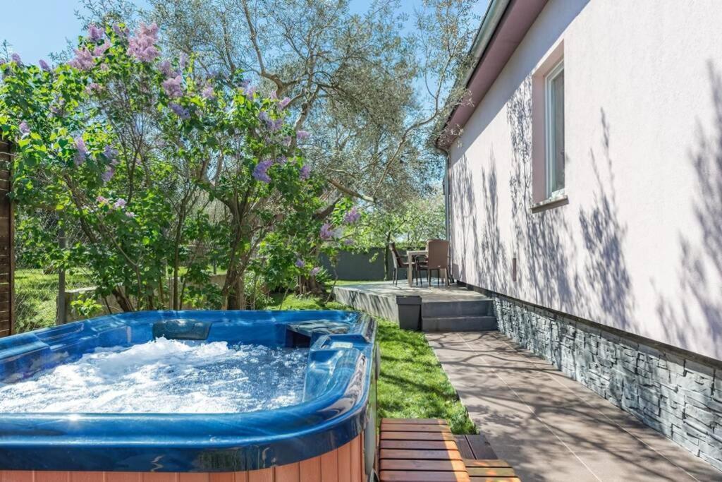 Villa House Pelini Pola Esterno foto