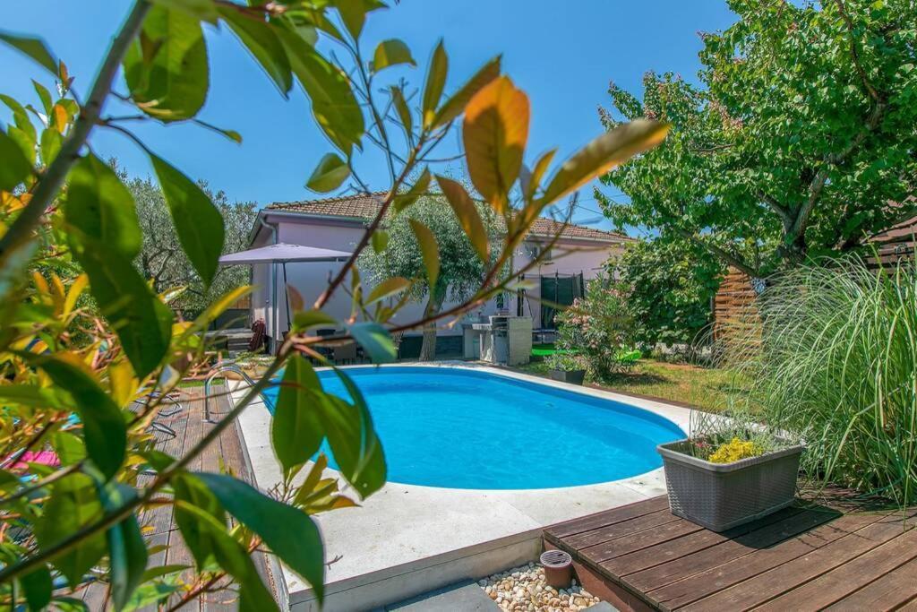 Villa House Pelini Pola Esterno foto