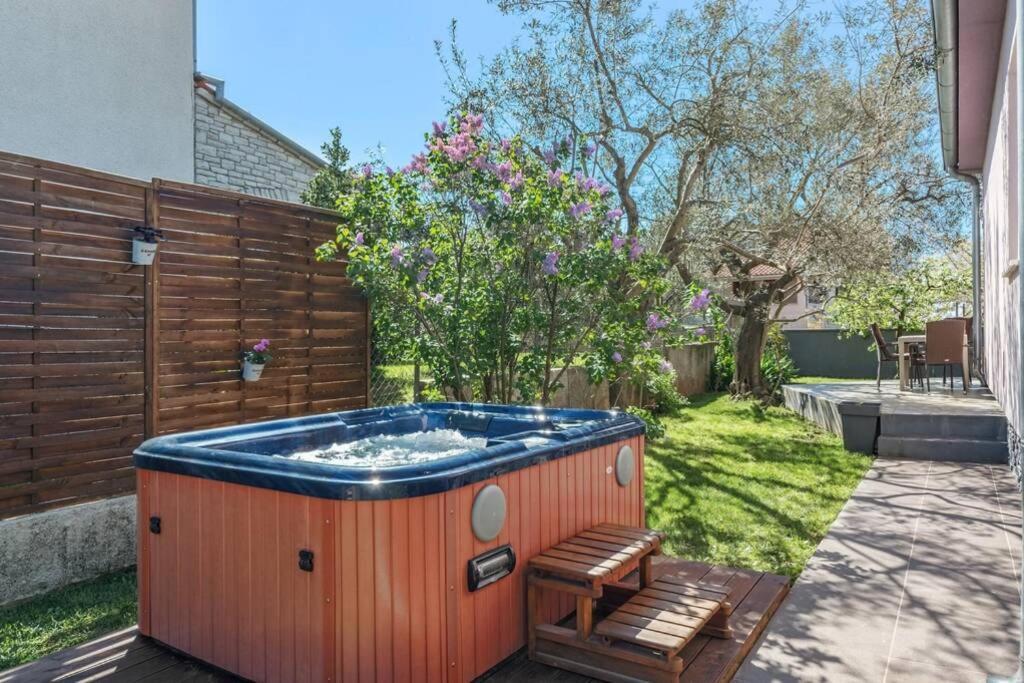 Villa House Pelini Pola Esterno foto