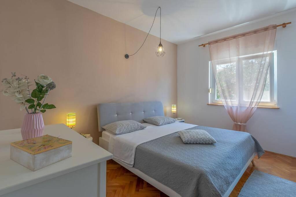 Villa House Pelini Pola Esterno foto